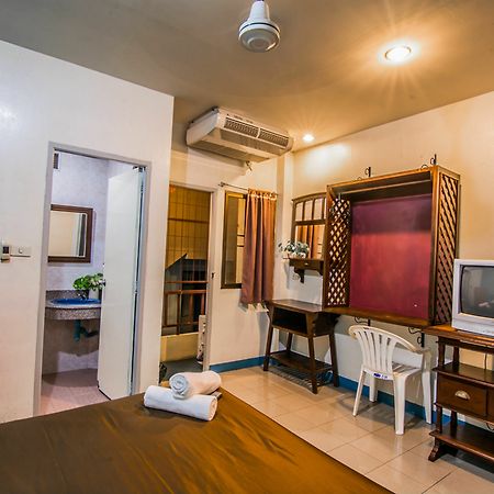 Sutus Court 5 Hotel Pattaya Eksteriør billede