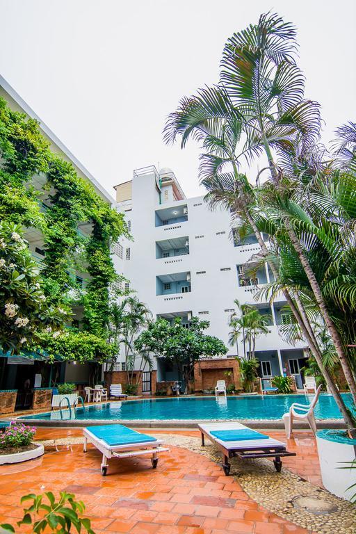 Sutus Court 5 Hotel Pattaya Eksteriør billede