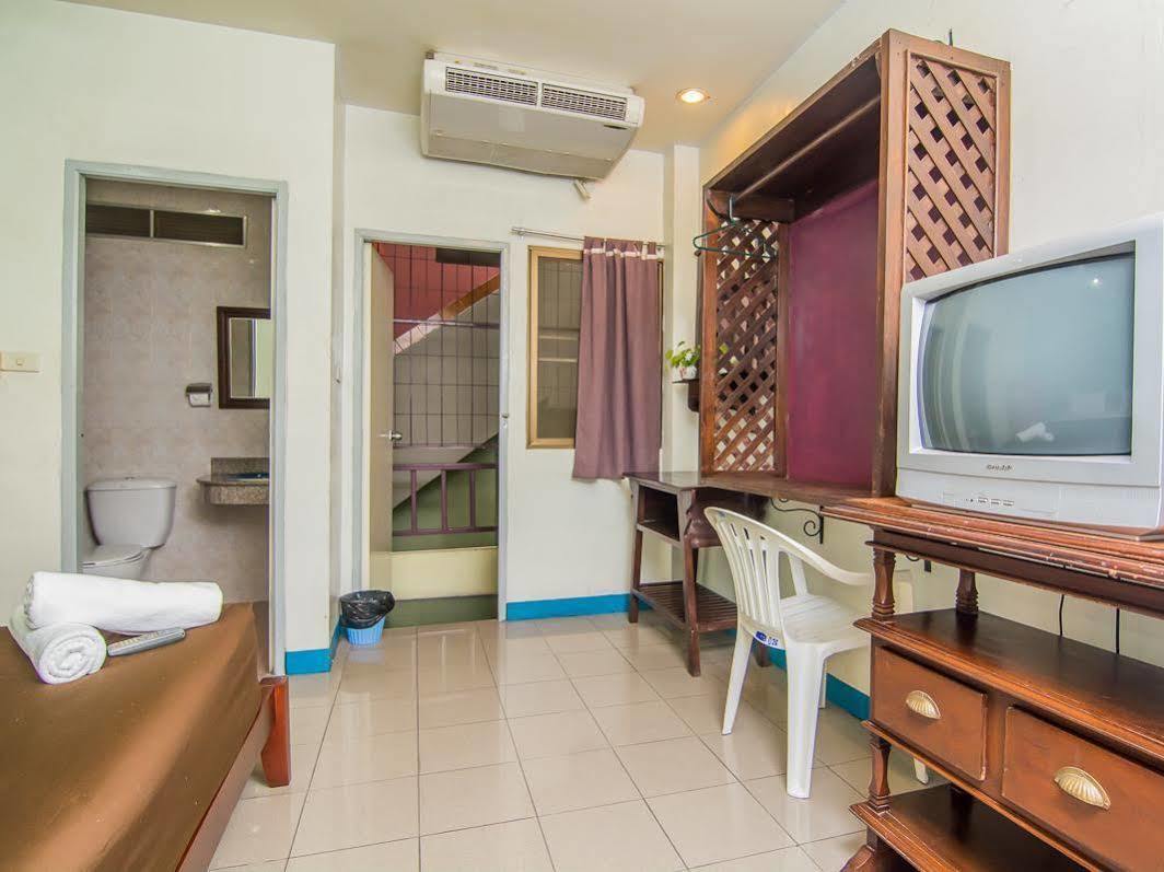 Sutus Court 5 Hotel Pattaya Eksteriør billede