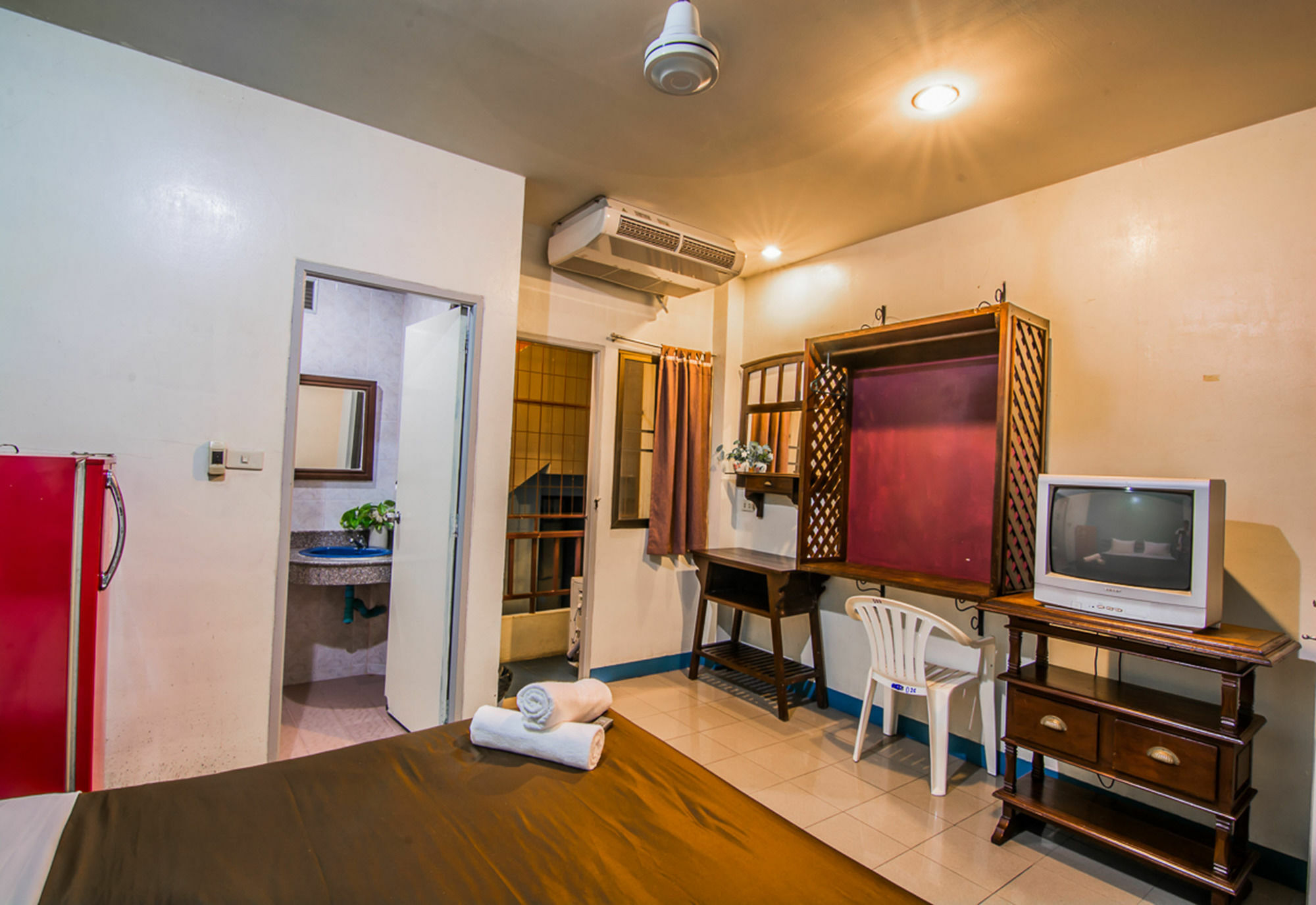 Sutus Court 5 Hotel Pattaya Eksteriør billede