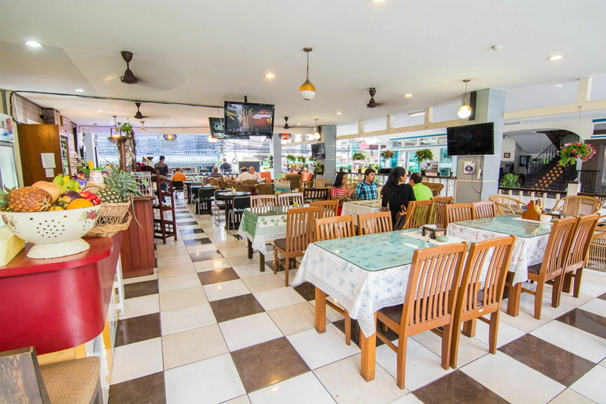 Sutus Court 5 Hotel Pattaya Eksteriør billede
