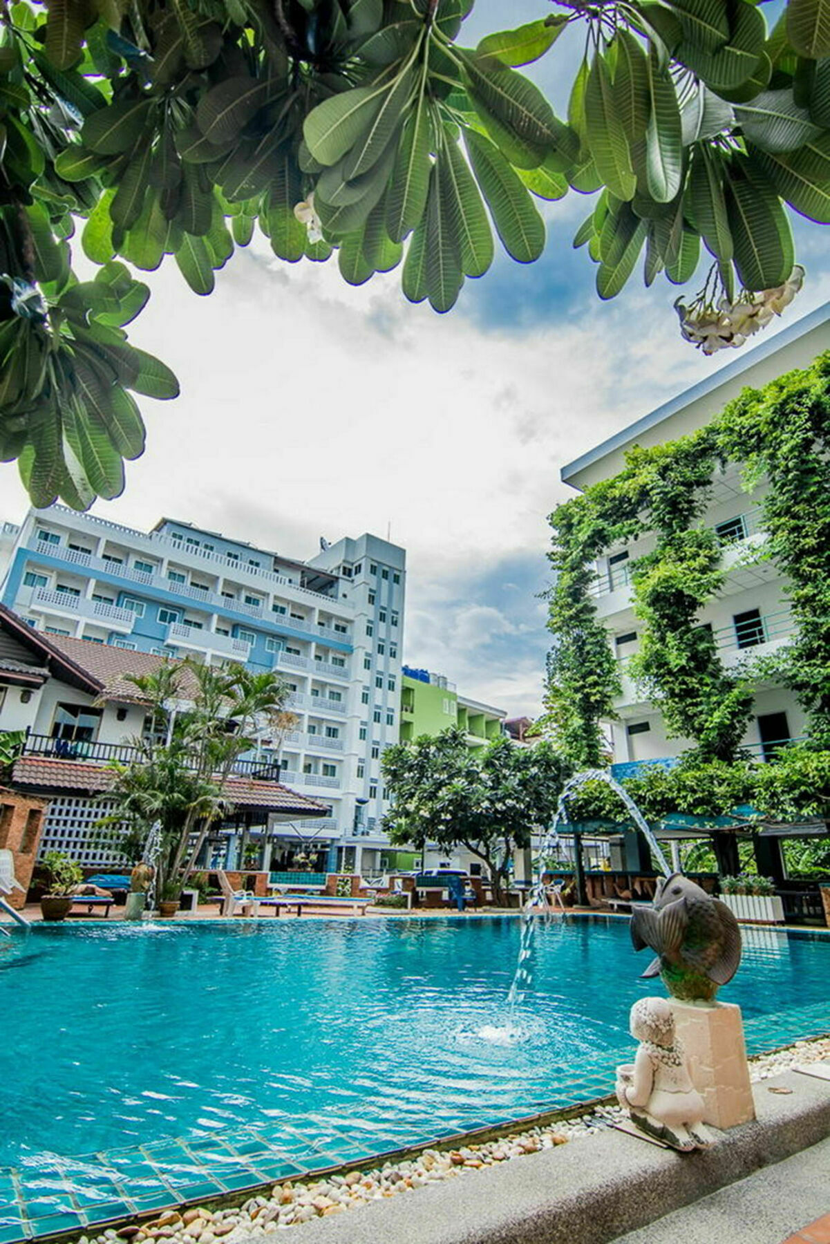 Sutus Court 5 Hotel Pattaya Eksteriør billede